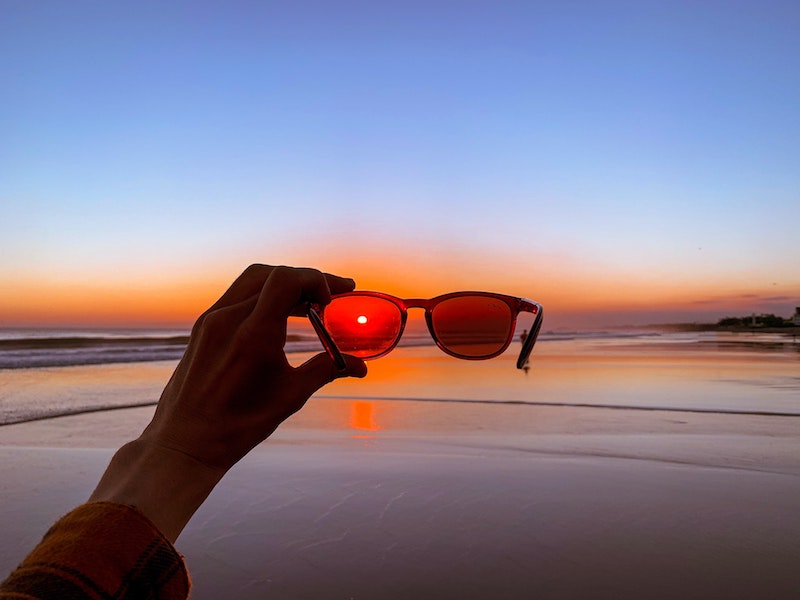 Como saber se meus óculos sol têm proteção UV - LIVO - Blog