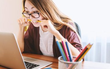 Óculos para computador: dicas para proteger a visão no trabalho
